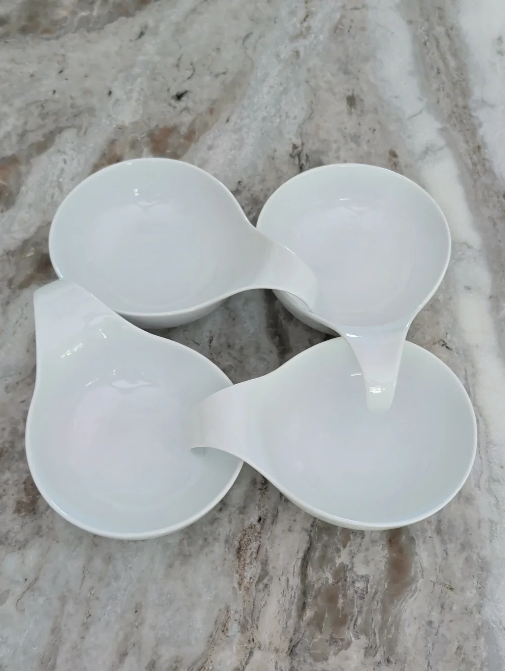 Pottery Barn Great White Lugged Swoop Handled Bowls